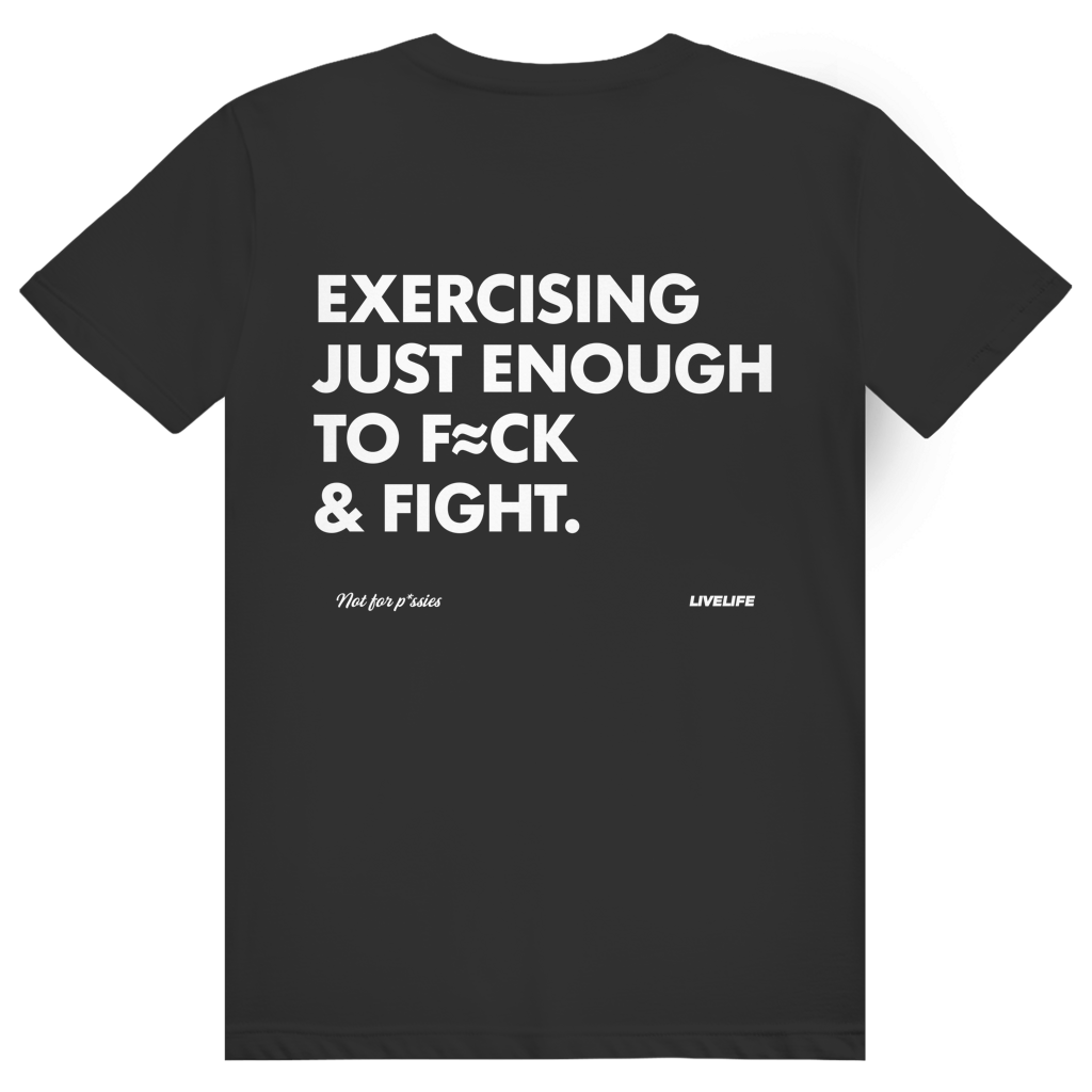 Exercising Just Enough - Freches Gym Statement - Premium Bio Unisex (Rückendruck) T-Shirt